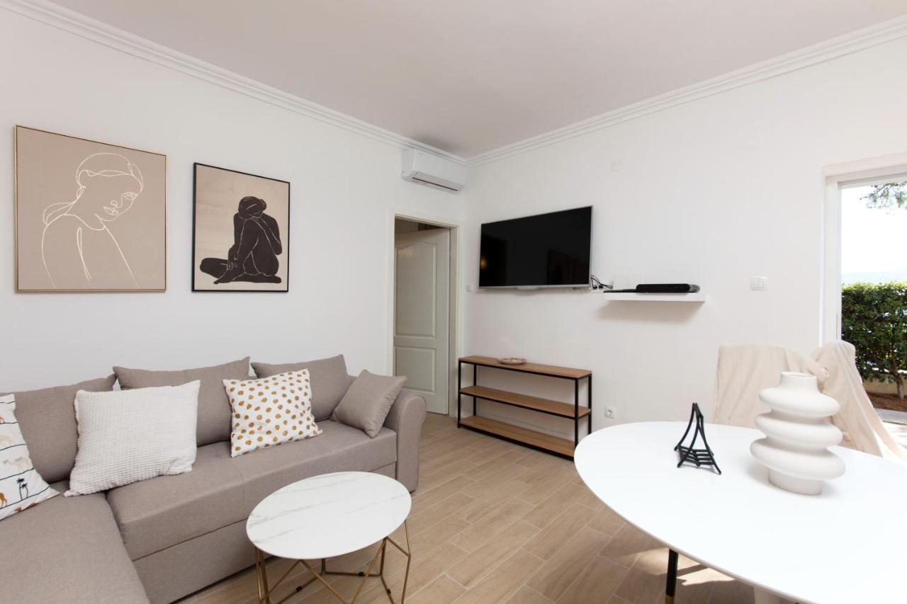 Spring Apartment ペラスト エクステリア 写真